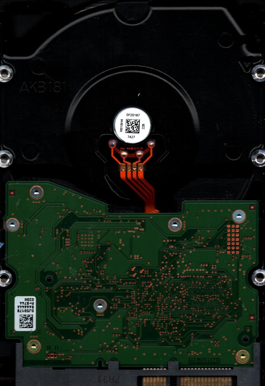 HUS726060ALE610 P/N:0F23001 MLC:APK907 FW:907 S/N:K1KE THAILAND NOV 2017 HGS 6TB - Image 2